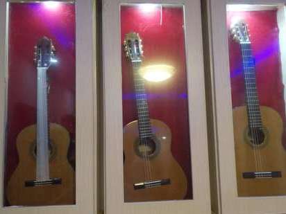 民谣吉他更换琴弦